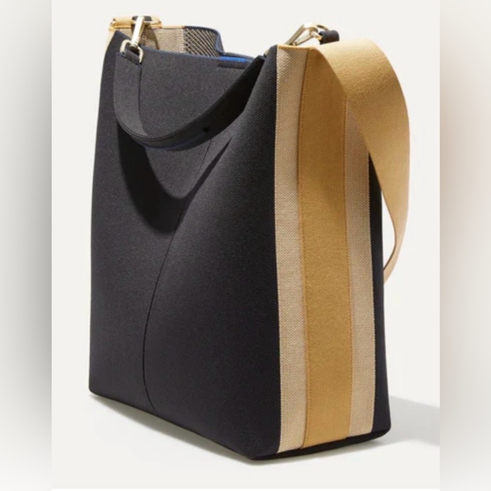 Rothy’s the Bucket Bag - Picture 3 of 8